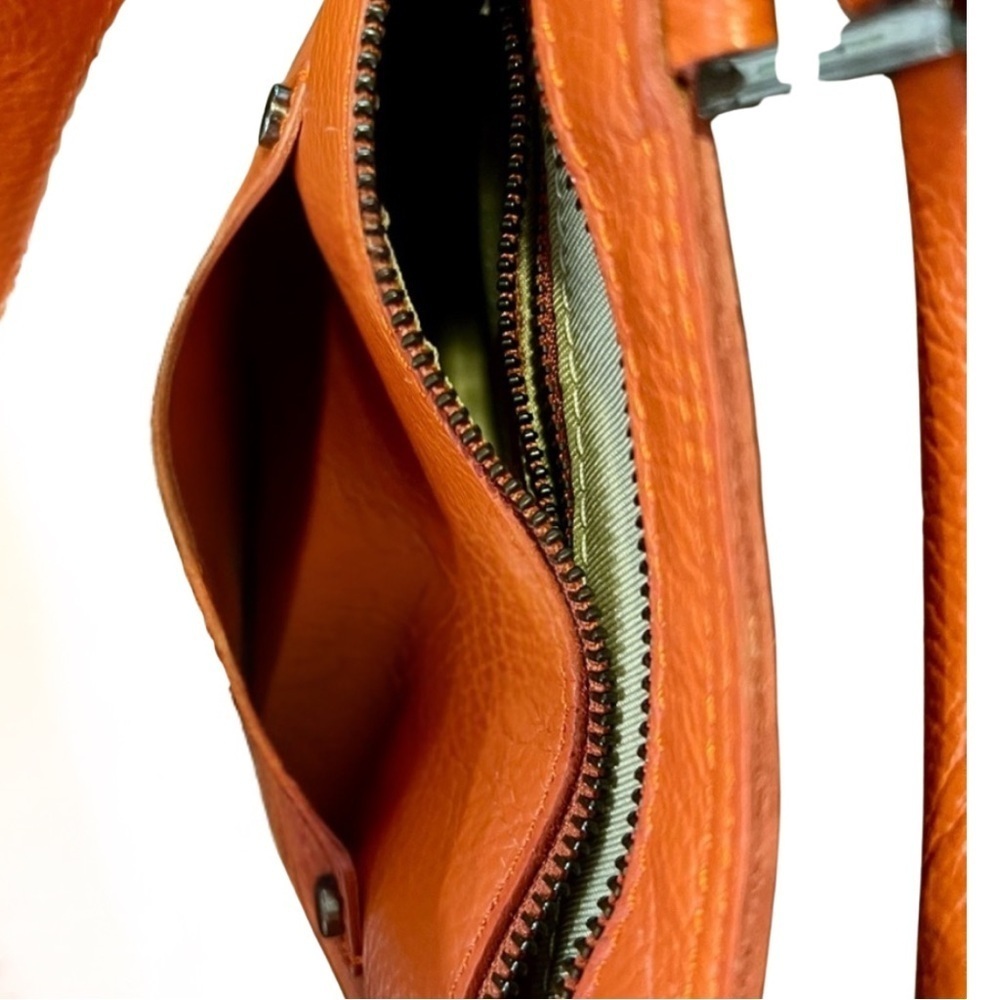 Viola Castellani Orange Leather Crossbody Bag - Picture 8 of 11